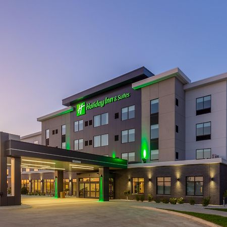 Holiday Inn & Suites Cedar Falls-Waterloo Event Ctr By Ihg Εξωτερικό φωτογραφία