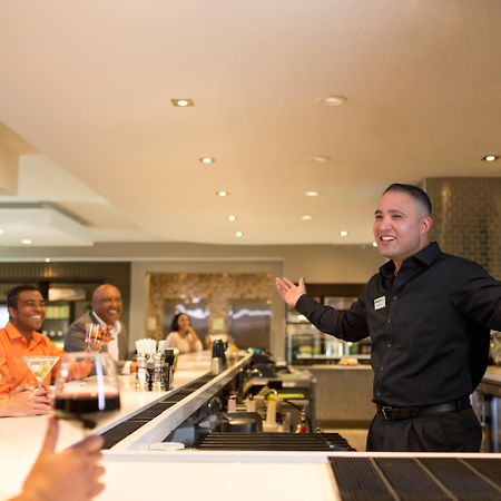 Holiday Inn & Suites Cedar Falls-Waterloo Event Ctr By Ihg Εξωτερικό φωτογραφία