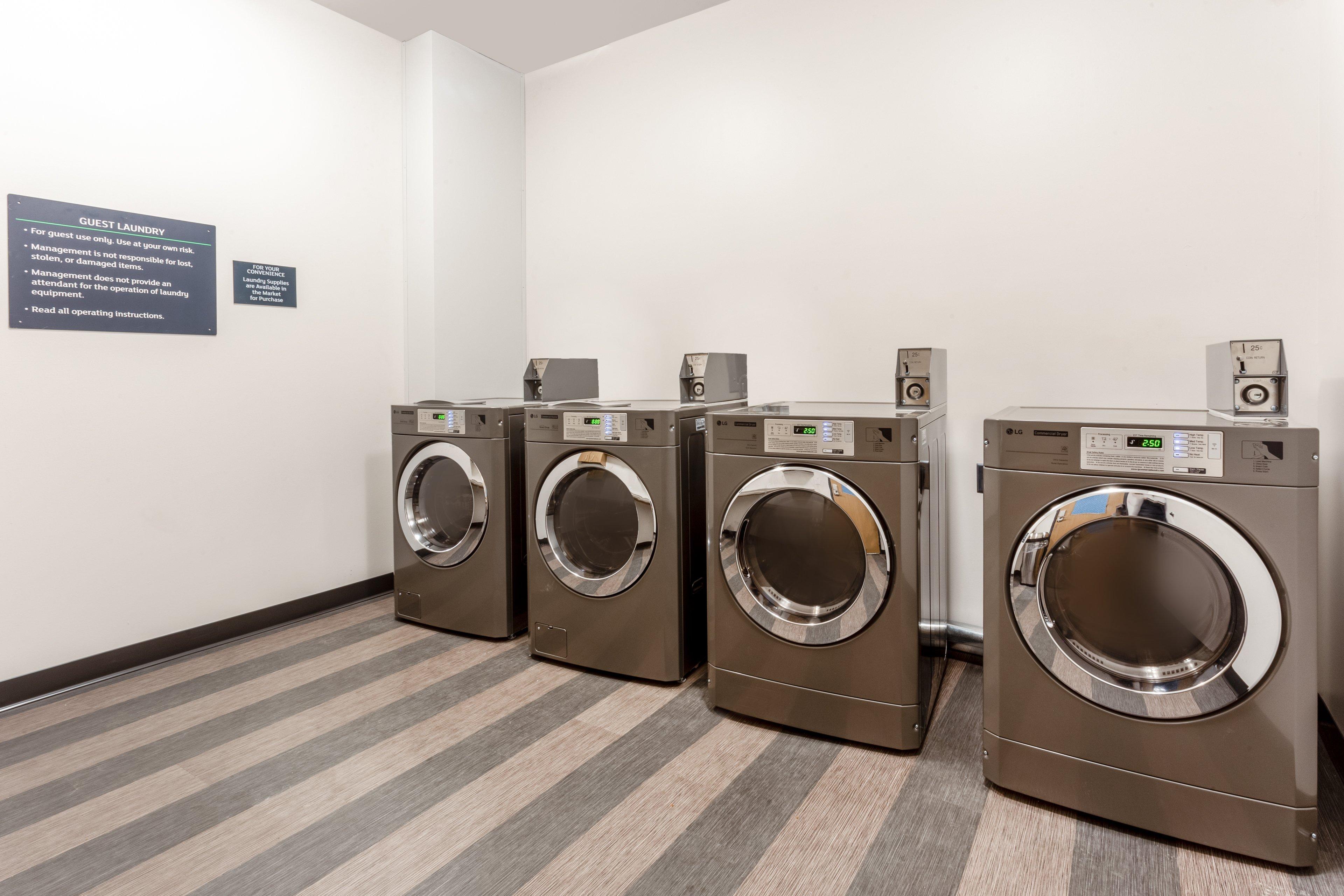 Holiday Inn & Suites Cedar Falls-Waterloo Event Ctr By Ihg Εξωτερικό φωτογραφία
