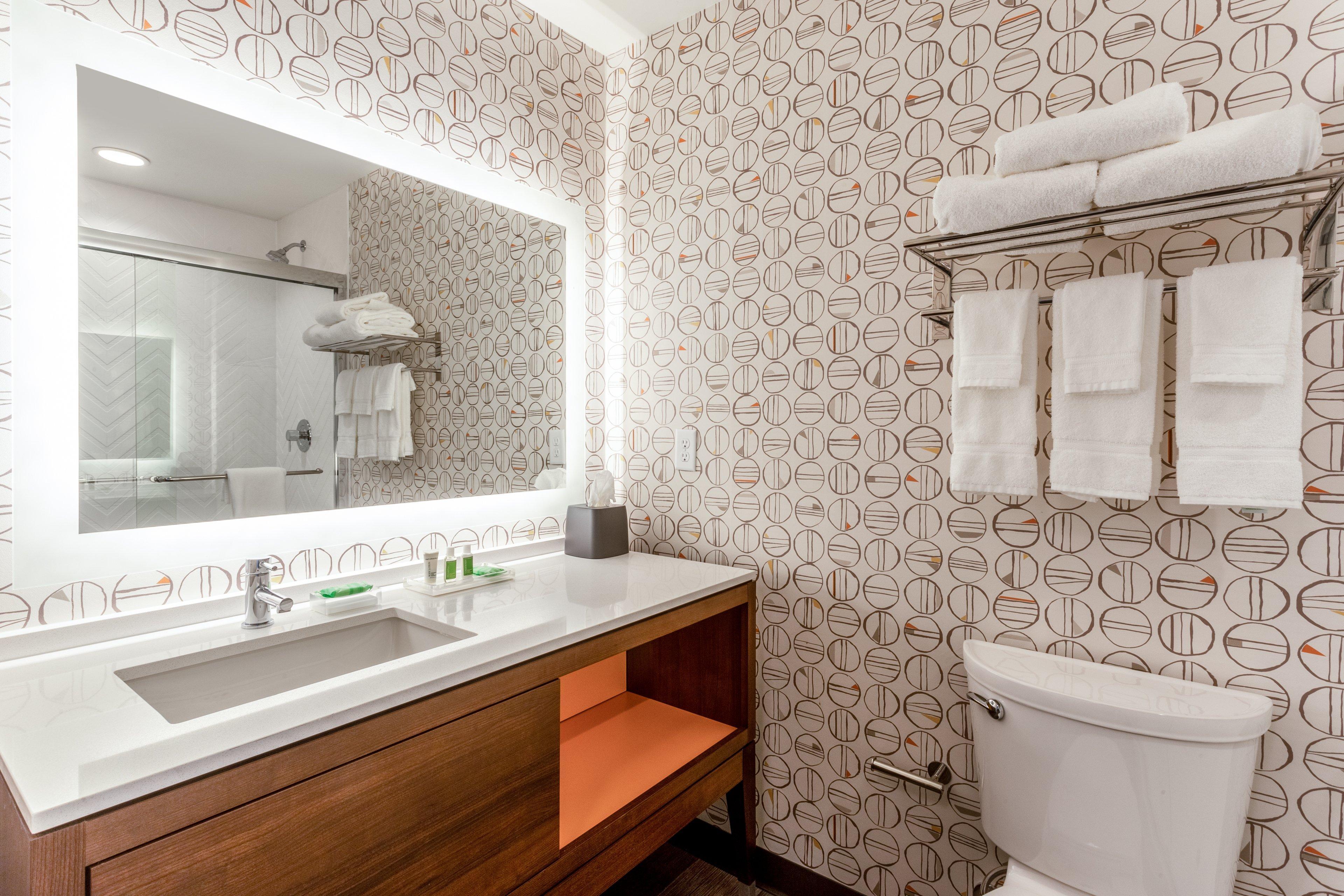 Holiday Inn & Suites Cedar Falls-Waterloo Event Ctr By Ihg Εξωτερικό φωτογραφία