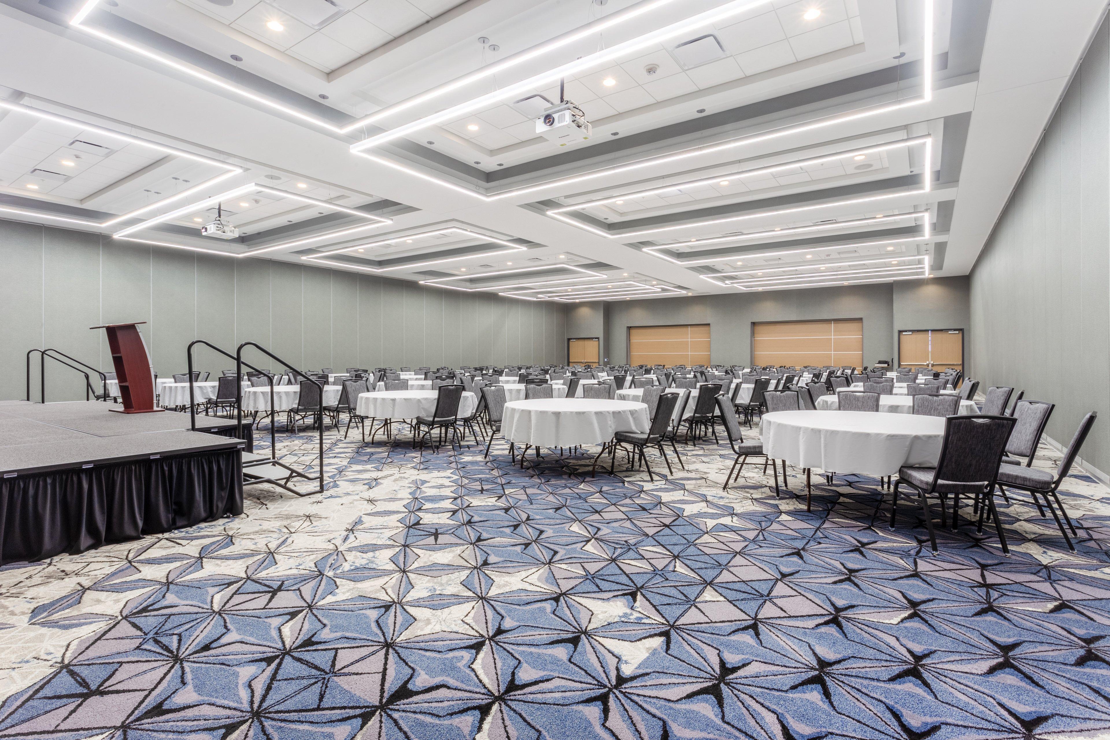 Holiday Inn & Suites Cedar Falls-Waterloo Event Ctr By Ihg Εξωτερικό φωτογραφία