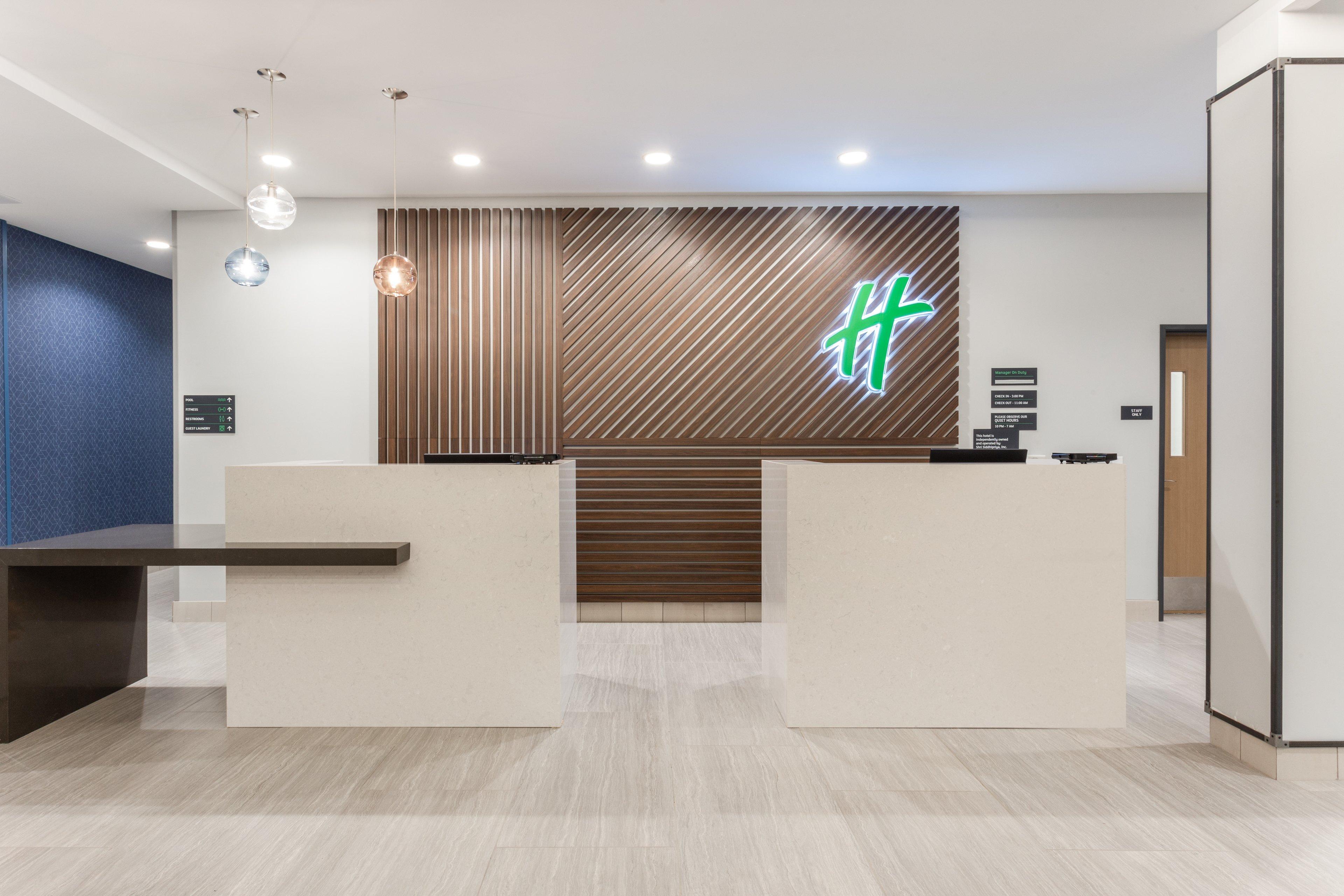 Holiday Inn & Suites Cedar Falls-Waterloo Event Ctr By Ihg Εξωτερικό φωτογραφία