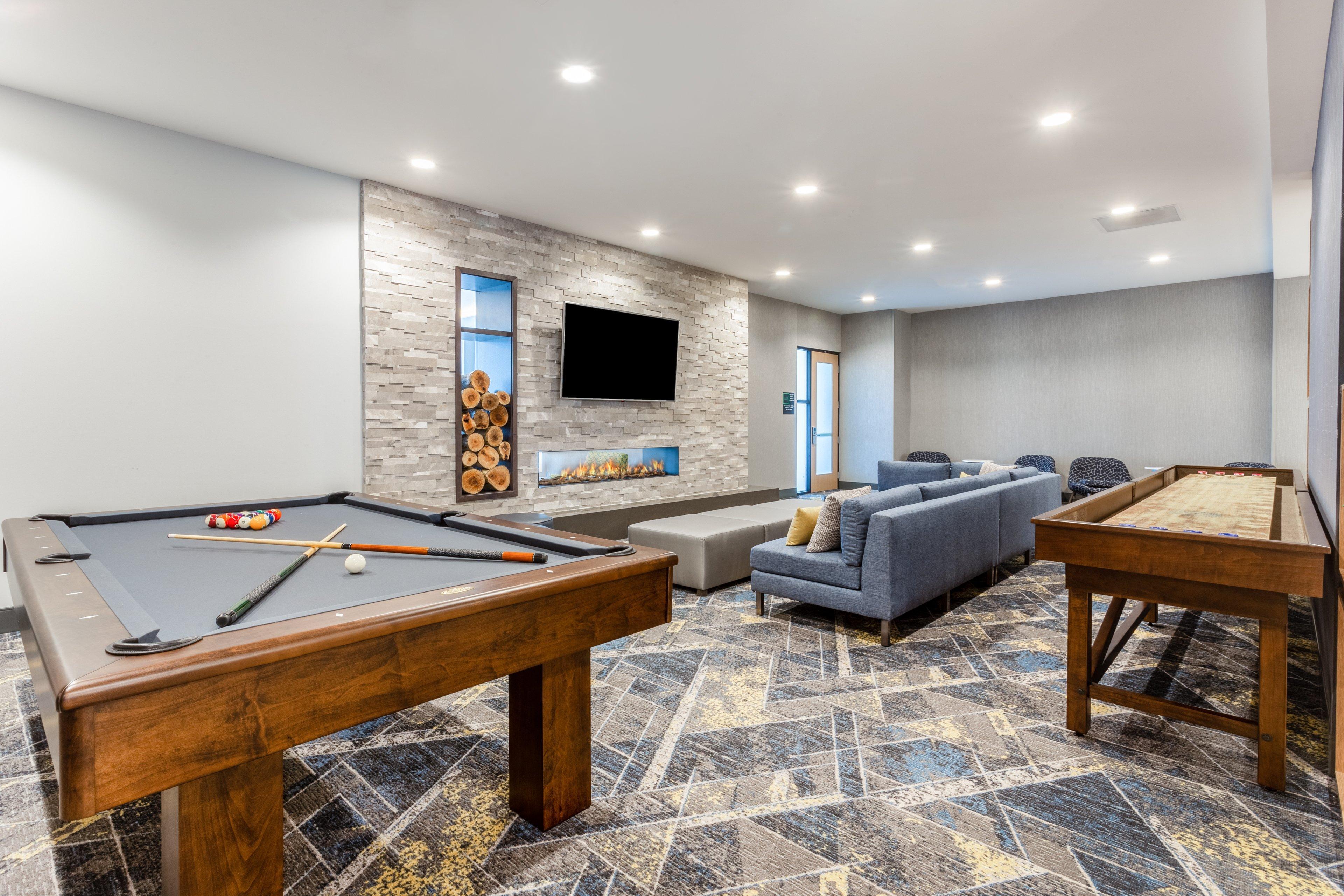 Holiday Inn & Suites Cedar Falls-Waterloo Event Ctr By Ihg Εξωτερικό φωτογραφία